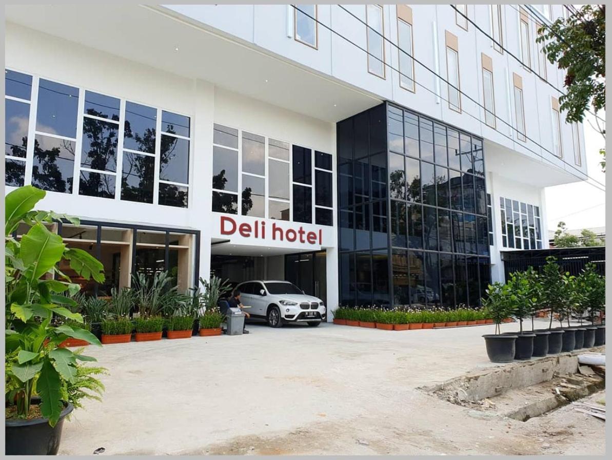 Deli Hotel Medan Exterior photo